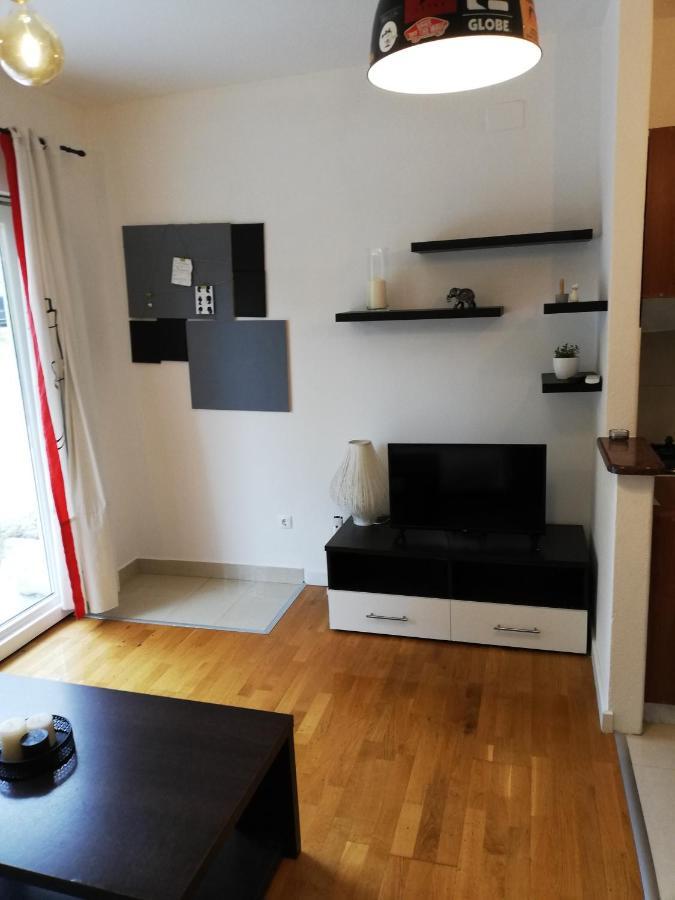 Mala Tonina Apartmán Tucepi